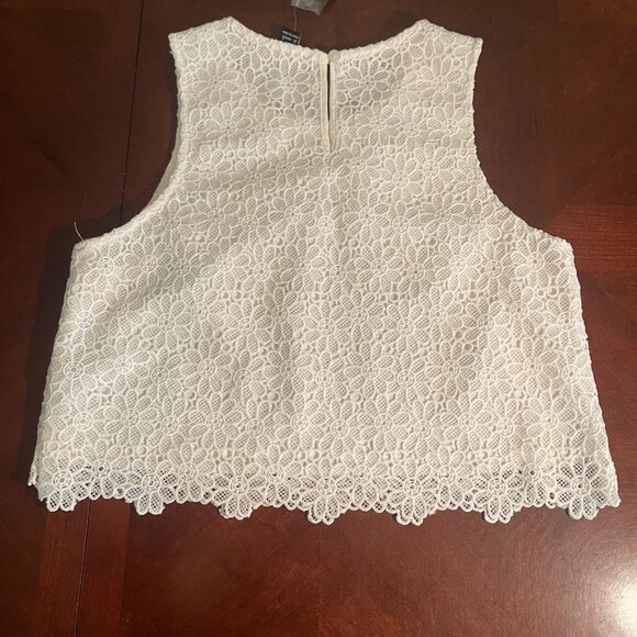 Crop Top Womens L White Sleeveless Lace Elegant Floral Design Forever 21 - Picture 10 of 12